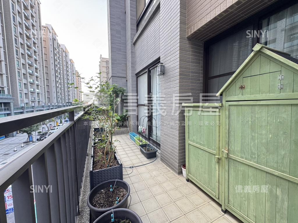 卓然品味草葉集露臺戶房屋室內格局與周邊環境