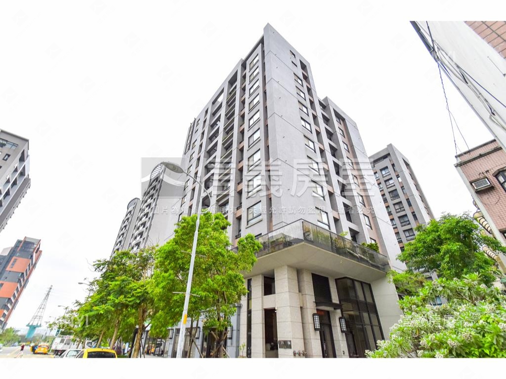 卓然品味草葉集露臺戶房屋室內格局與周邊環境