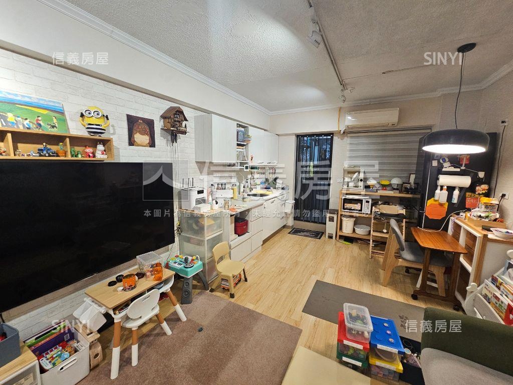 天水稀有美妝電梯２房房屋室內格局與周邊環境