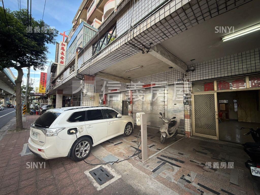 仁武國道十號燙金鈔集店面房屋室內格局與周邊環境