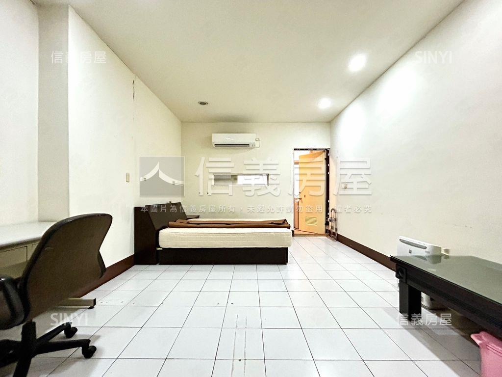 三多商圈金店面房屋室內格局與周邊環境