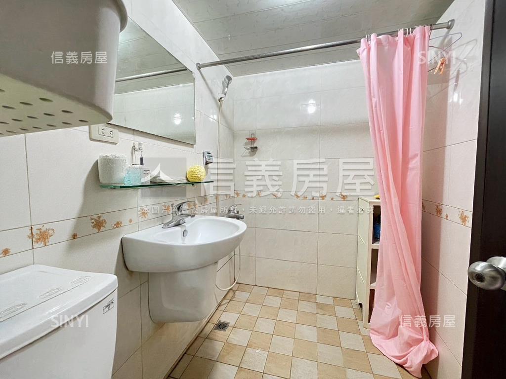 鄰文山特區大坪數公寓三樓房屋室內格局與周邊環境