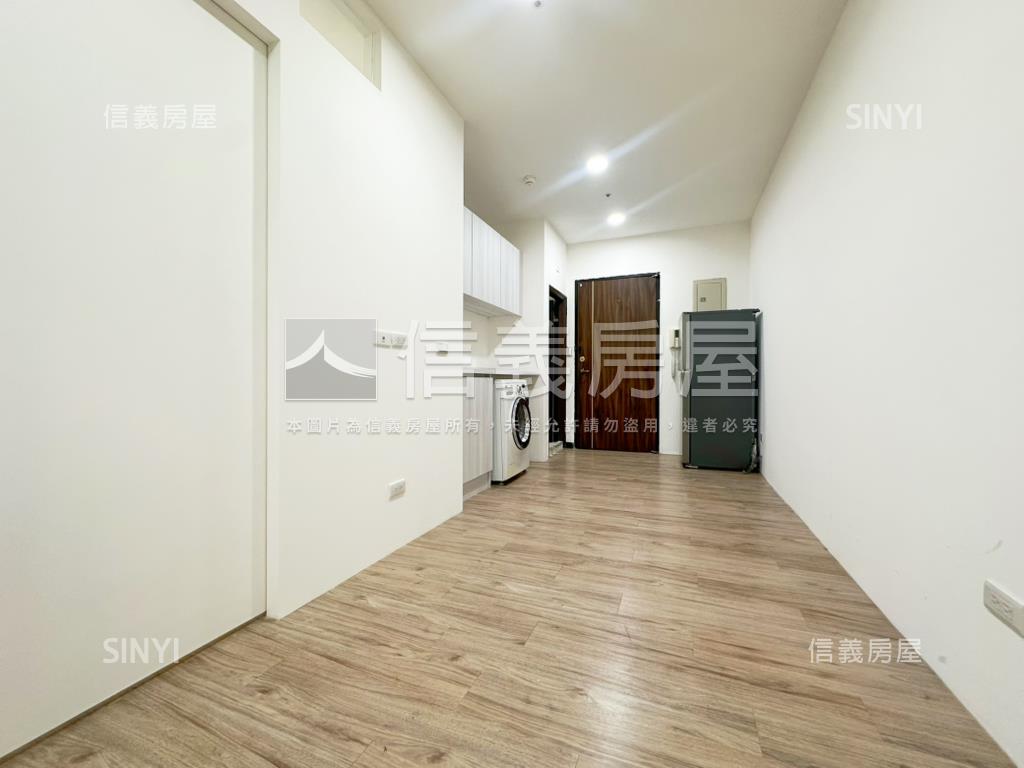 仁愛特區１＋１房平面車位房屋室內格局與周邊環境