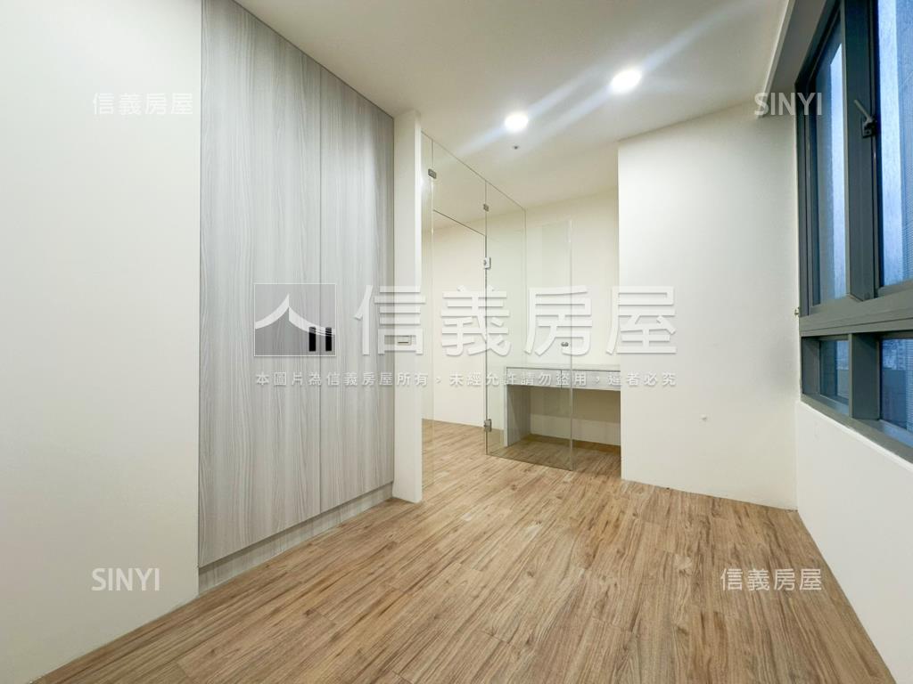 仁愛特區１＋１房平面車位房屋室內格局與周邊環境