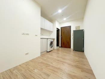 仁愛特區１＋１房平面車位