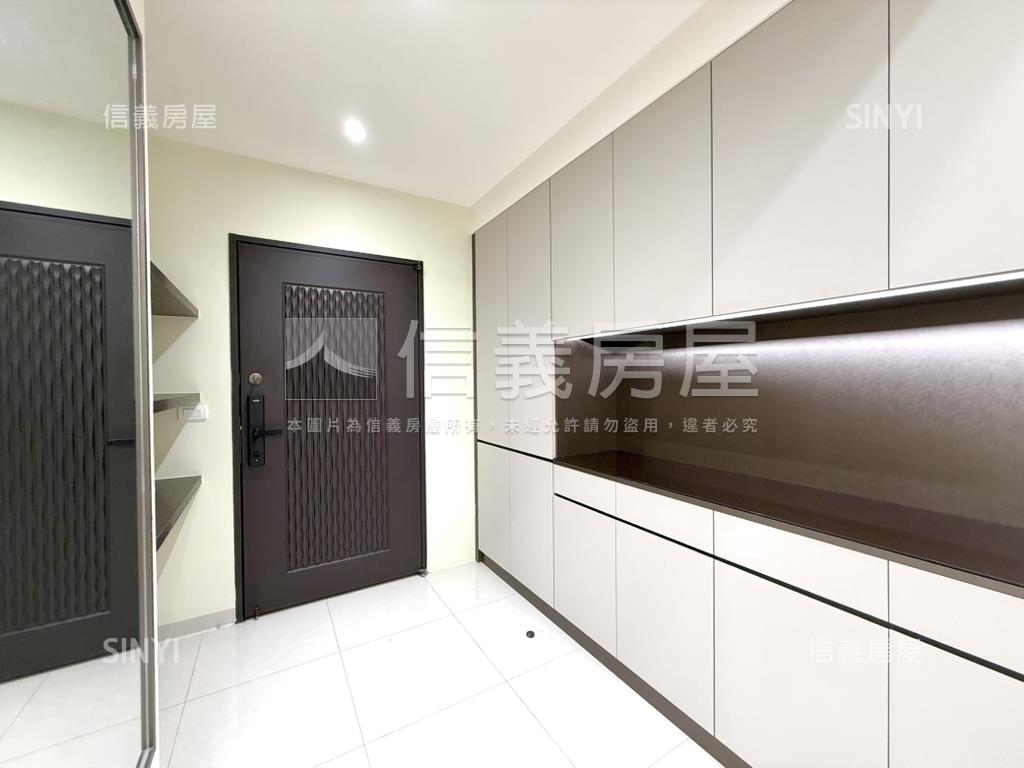 近捷運站全新精裝美宅平車房屋室內格局與周邊環境