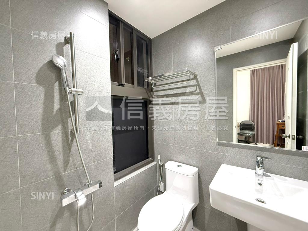 近捷運站全新精裝美宅平車房屋室內格局與周邊環境