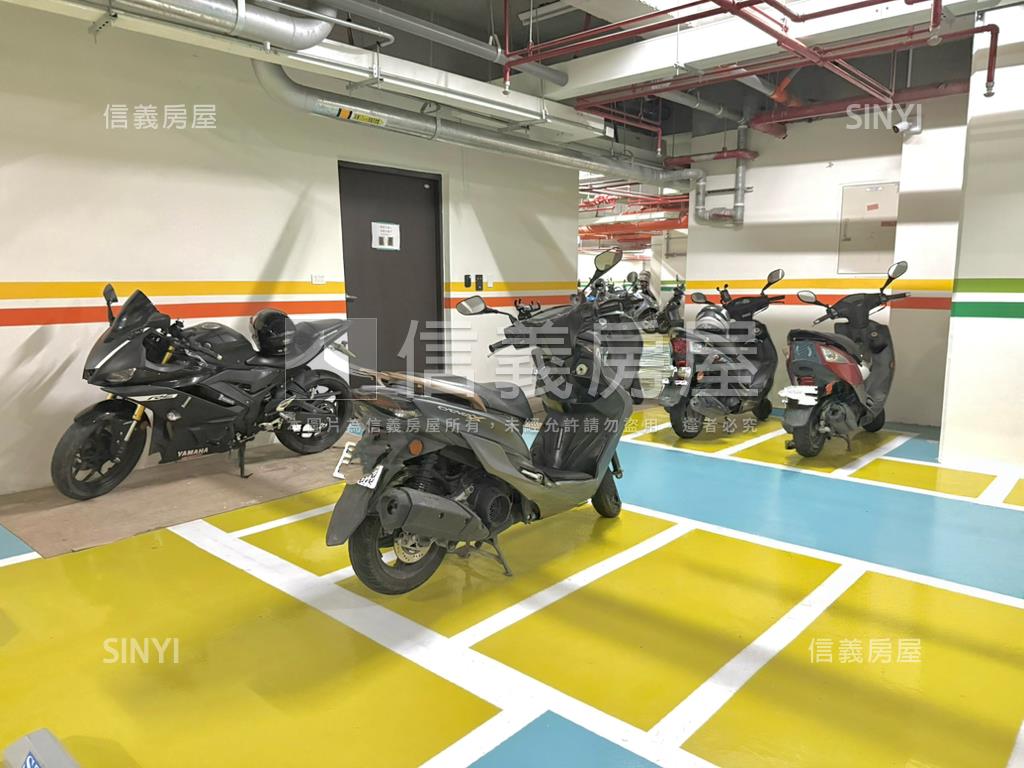 近捷運站全新精裝美宅平車房屋室內格局與周邊環境