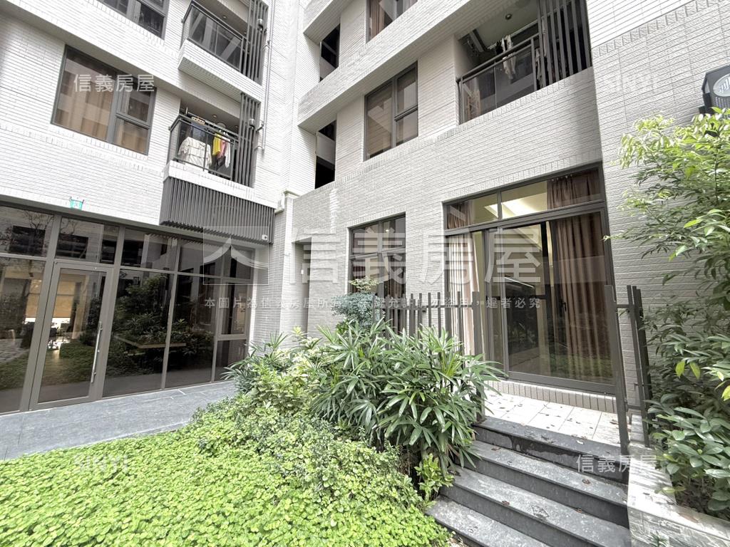 近捷運站全新精裝美宅平車房屋室內格局與周邊環境