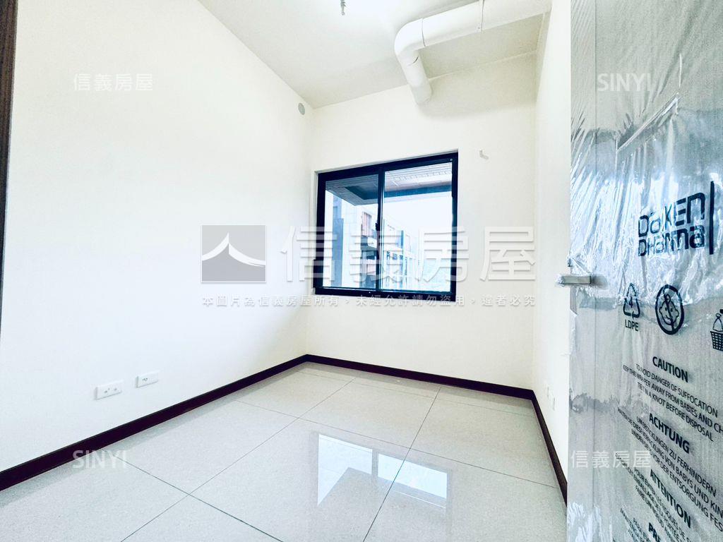 新潤青樺帝王樓層三房車位房屋室內格局與周邊環境