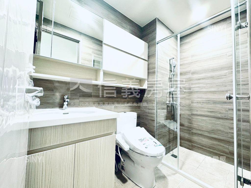 新潤青樺帝王樓層三房車位房屋室內格局與周邊環境