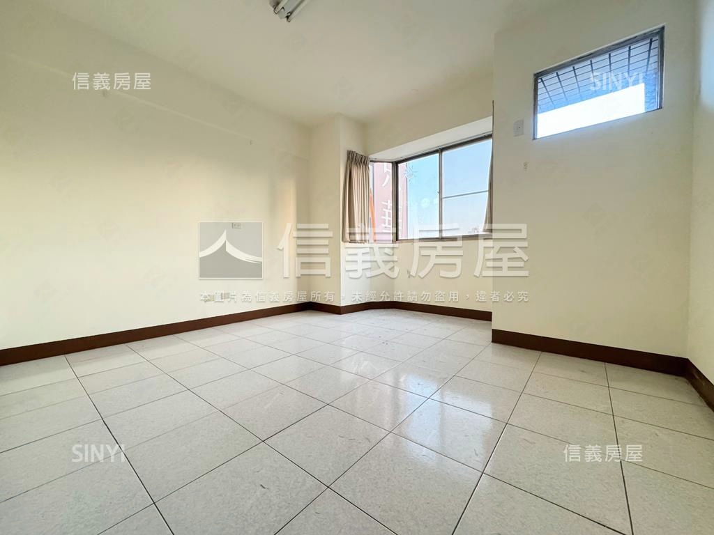 明誠二路‧大樓型黃金透店房屋室內格局與周邊環境