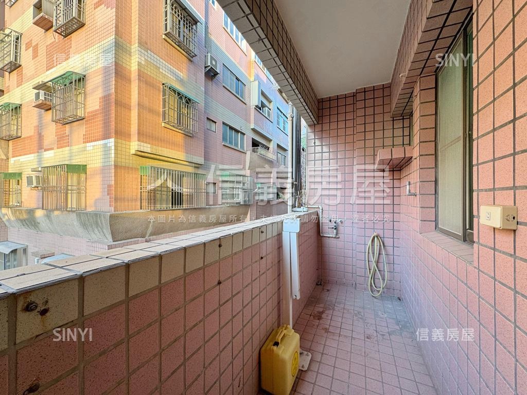 明誠二路‧大樓型黃金透店房屋室內格局與周邊環境