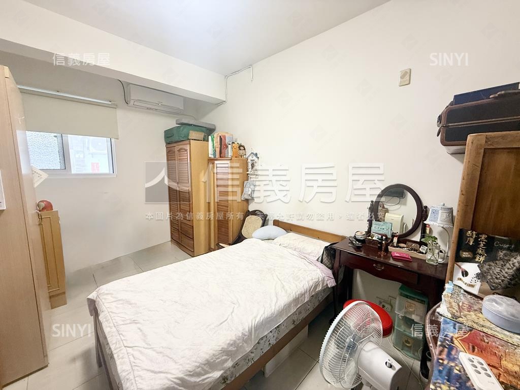 出價就談近校園一樓美屋房屋室內格局與周邊環境