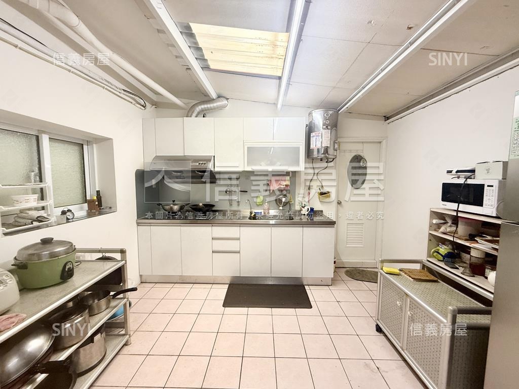 出價就談近校園一樓美屋房屋室內格局與周邊環境