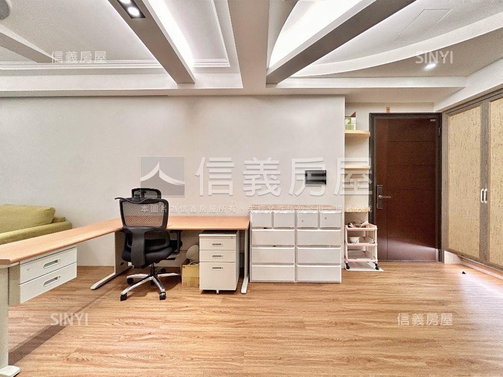 專任＆冠德風尚邊間大兩房房屋室內格局與周邊環境