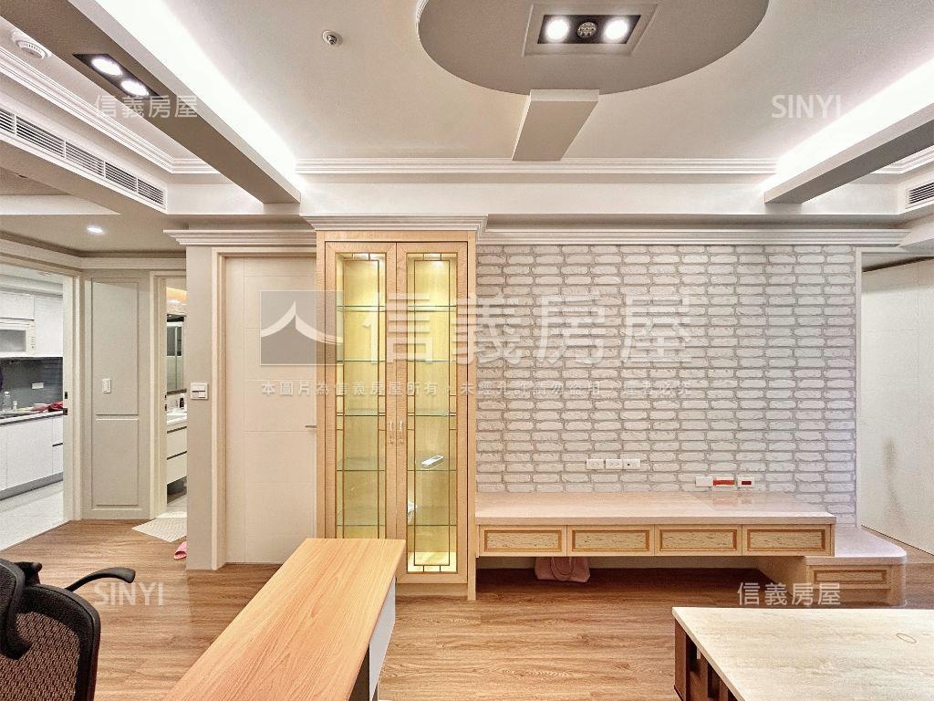 專任＆冠德風尚邊間大兩房房屋室內格局與周邊環境