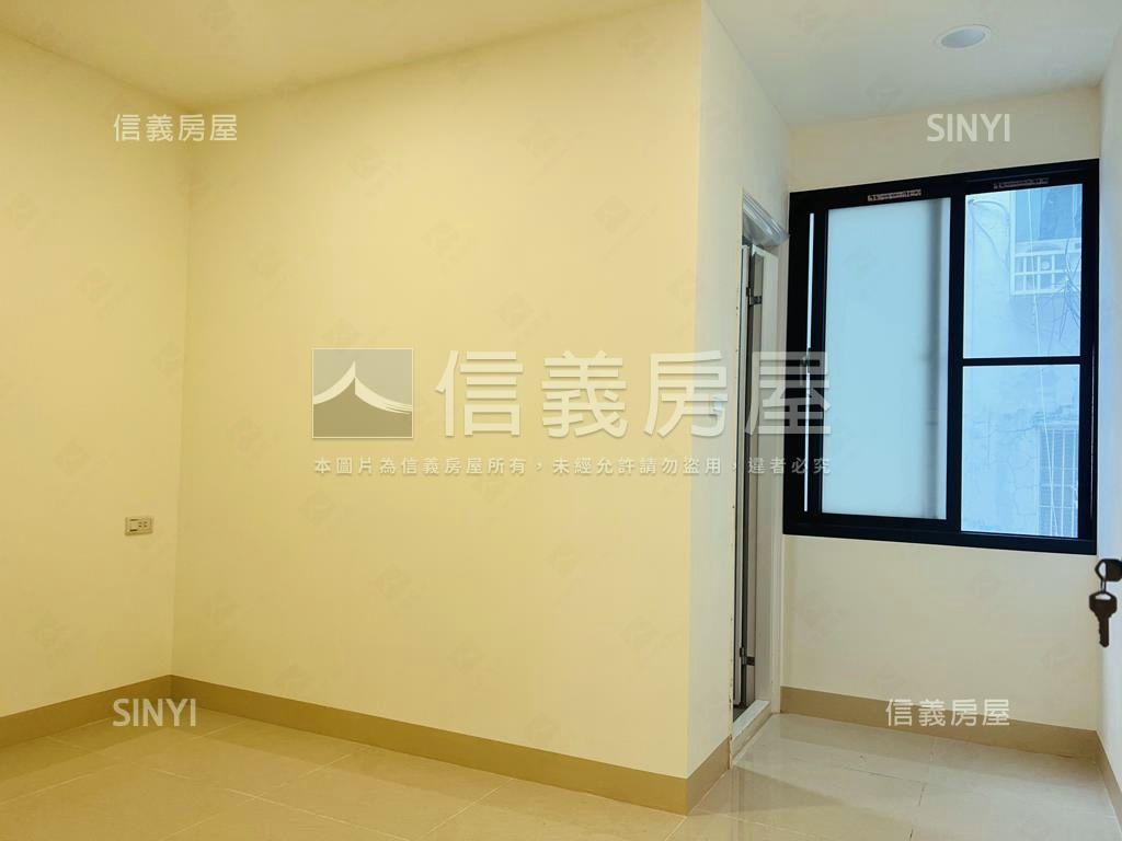 近文化中心騎樓好停車透天房屋室內格局與周邊環境