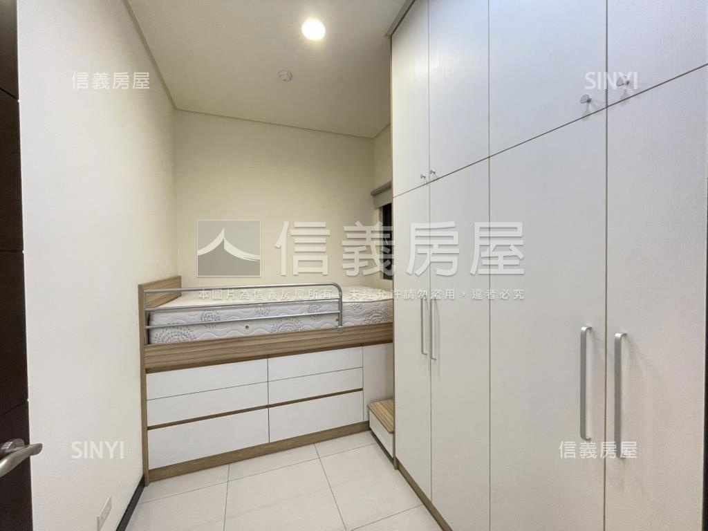 面樹海翔譽三房平面車位房屋室內格局與周邊環境