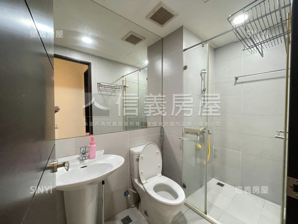 面樹海翔譽三房平面車位房屋室內格局與周邊環境