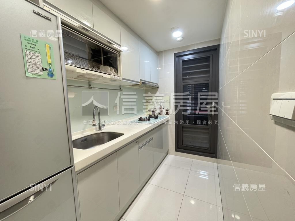 面樹海翔譽三房平面車位房屋室內格局與周邊環境