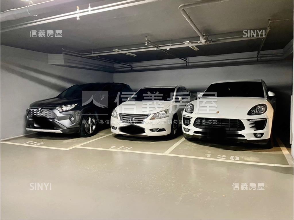 面樹海翔譽三房平面車位房屋室內格局與周邊環境