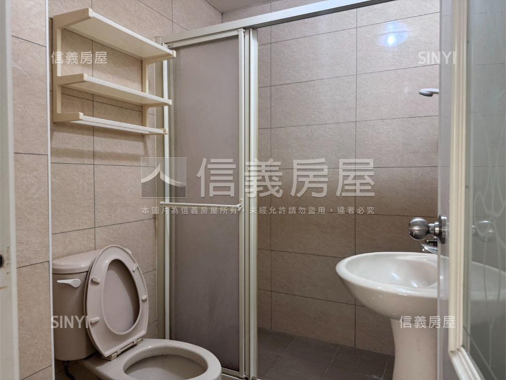 近ＡＩ園區三房平面車位房屋室內格局與周邊環境
