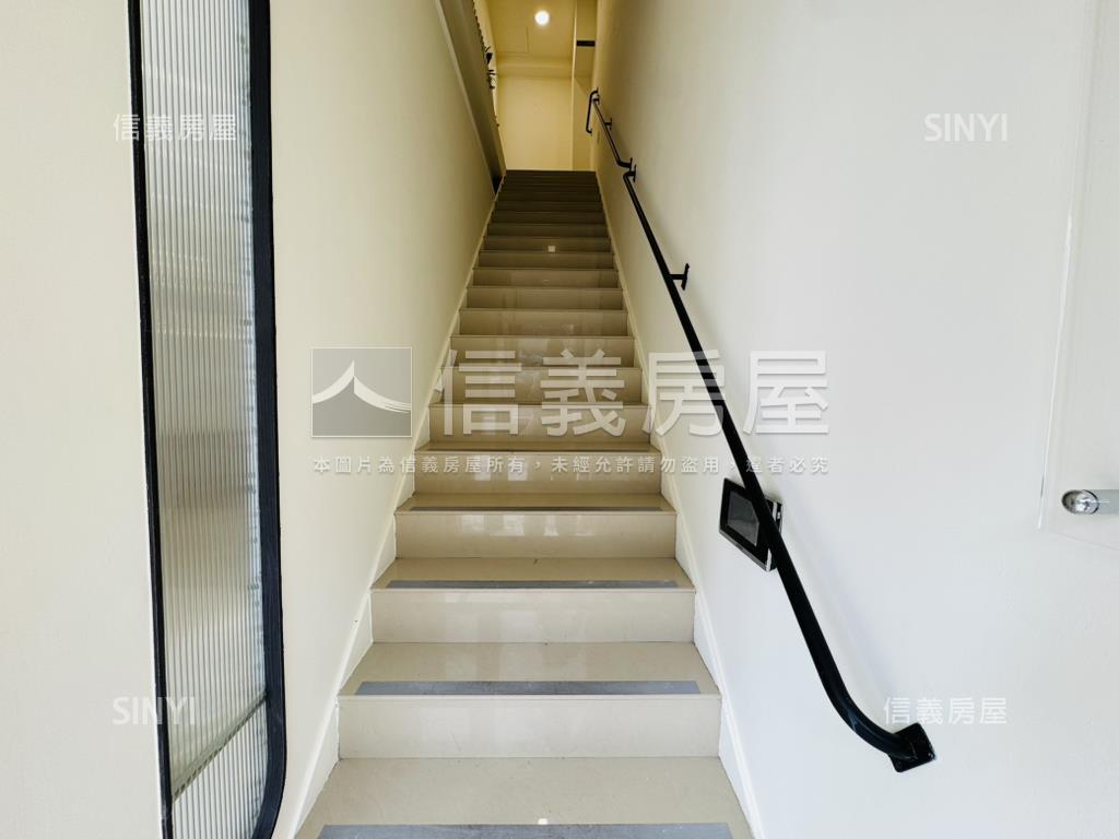 春福ＶＯＨＡ臨路金店面房屋室內格局與周邊環境