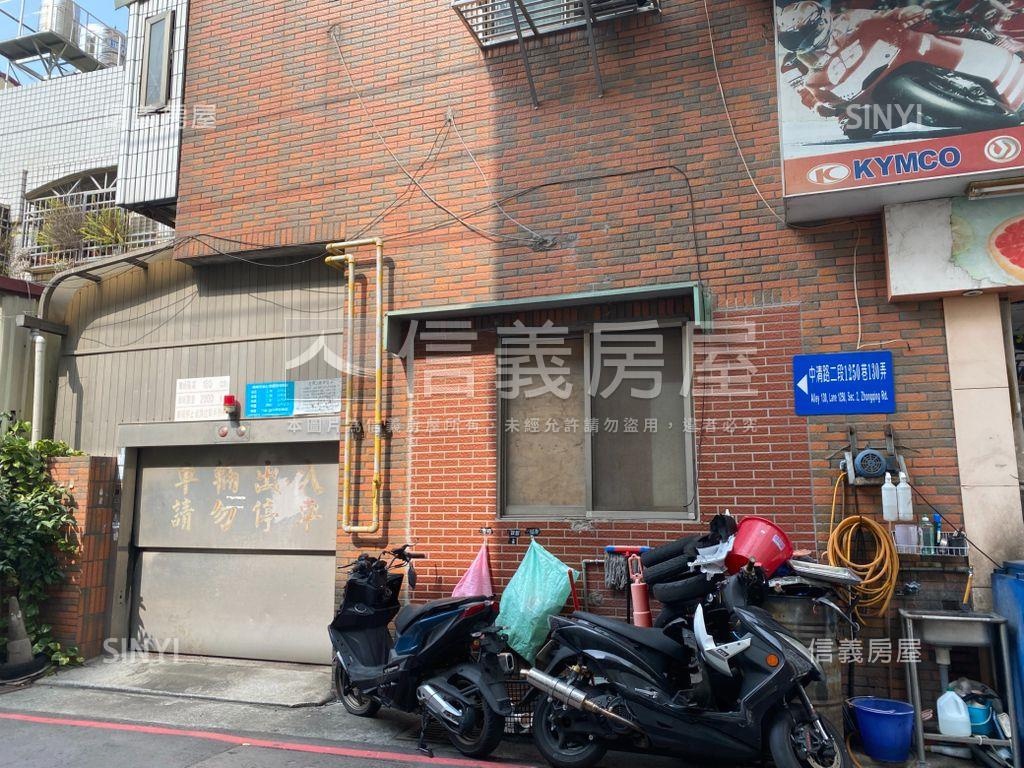 同榮路優質三房車位房屋室內格局與周邊環境