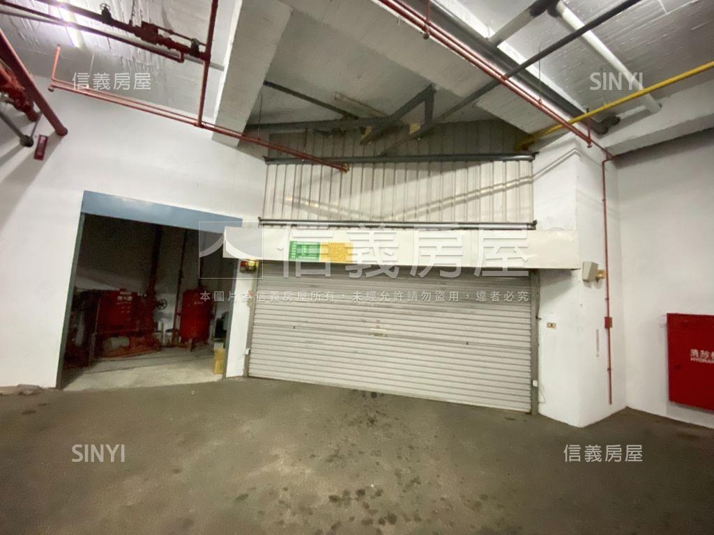 同榮路優質三房車位房屋室內格局與周邊環境