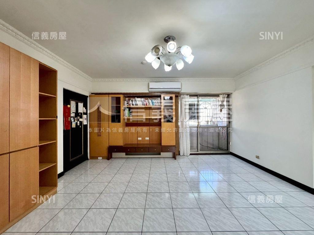 同榮路優質三房車位房屋室內格局與周邊環境