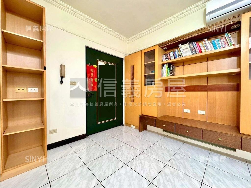 同榮路優質三房車位房屋室內格局與周邊環境