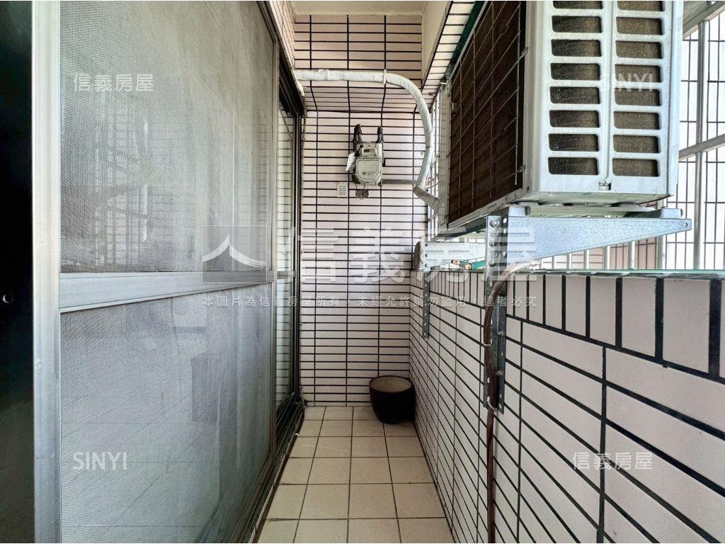 同榮路優質三房車位房屋室內格局與周邊環境