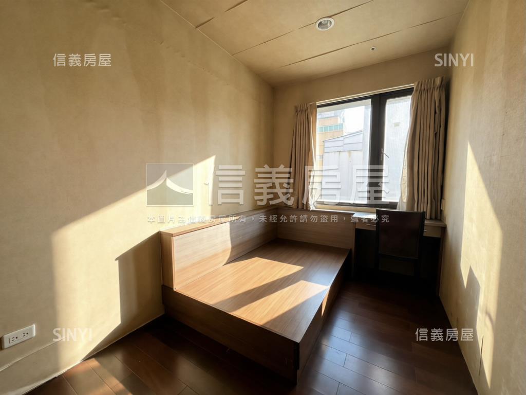 順天中港菁英僅此一戶！房屋室內格局與周邊環境