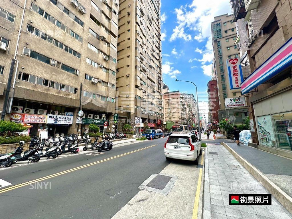 雙捷運。美妝四房宅邸房屋室內格局與周邊環境