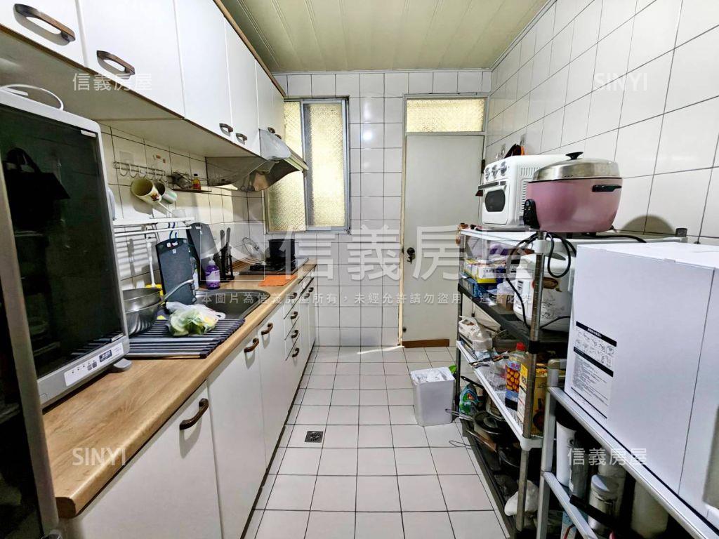 內湖方正美麗三樓房屋室內格局與周邊環境
