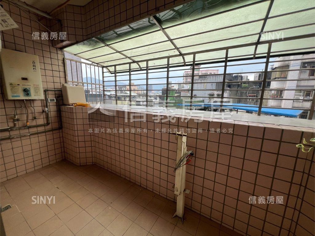 泰隆美裝電梯三房房屋室內格局與周邊環境