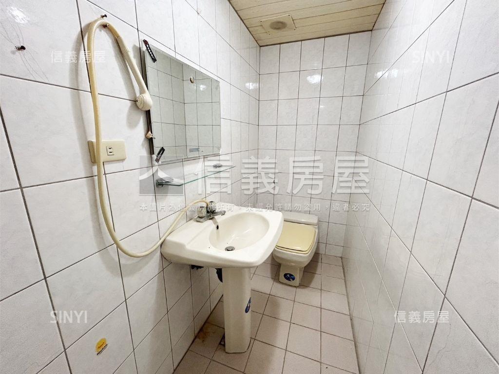 奇岩經典兩房電梯房屋室內格局與周邊環境