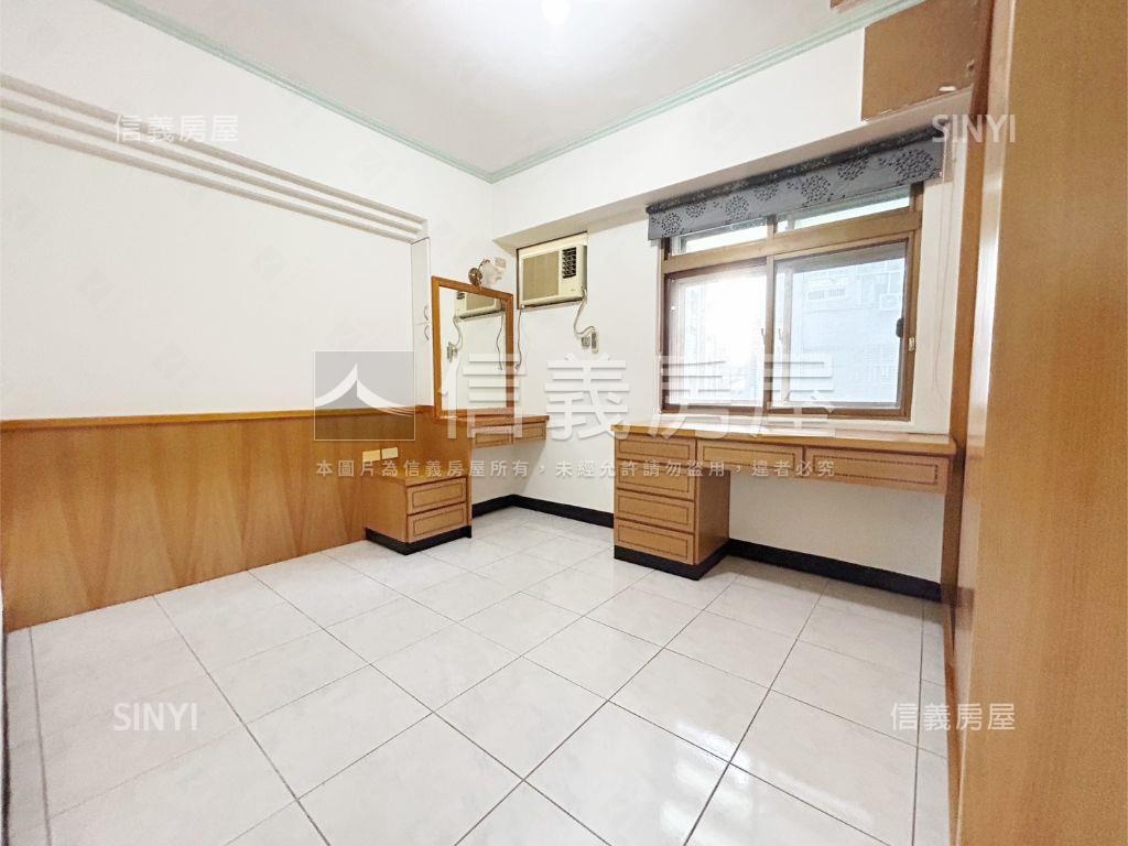 奇岩經典兩房電梯房屋室內格局與周邊環境