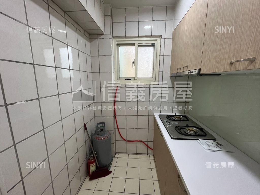 暖暖２＋１華廈房屋室內格局與周邊環境