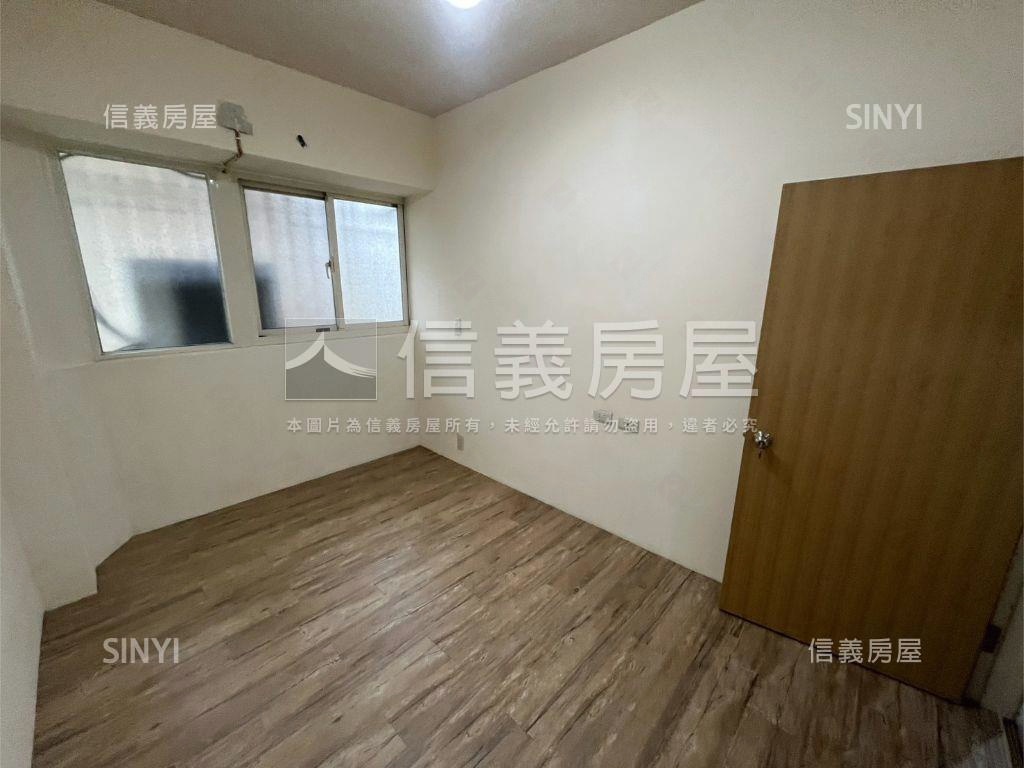 暖暖２＋１華廈房屋室內格局與周邊環境