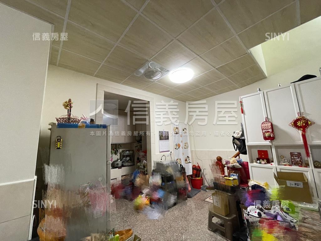 近新平國小✦裝潢美透天房屋室內格局與周邊環境