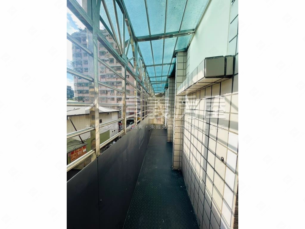 長虹社區亮麗３房房屋室內格局與周邊環境