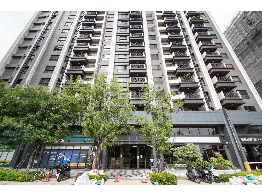 格林公園兩房有車位房屋室內格局與周邊環境