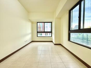 新年快樂宏銓３房平面車位