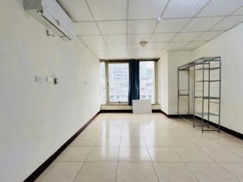 專任．捷運約５５０米大樓