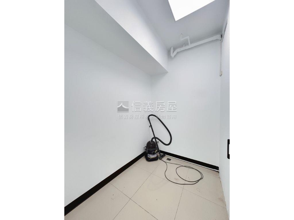 上居銀座●辦公室帶車位房屋室內格局與周邊環境