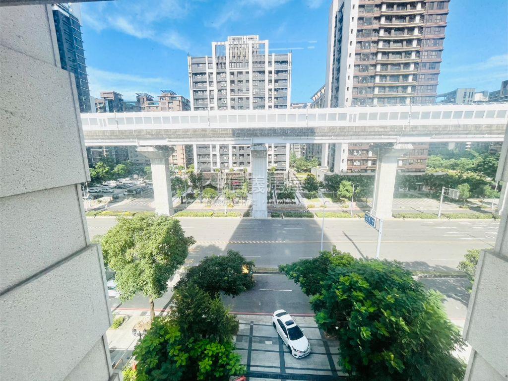 上居銀座●辦公室帶車位房屋室內格局與周邊環境