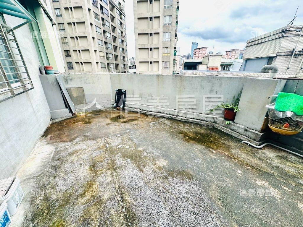 新埔捷運屋齡新公寓三車位房屋室內格局與周邊環境