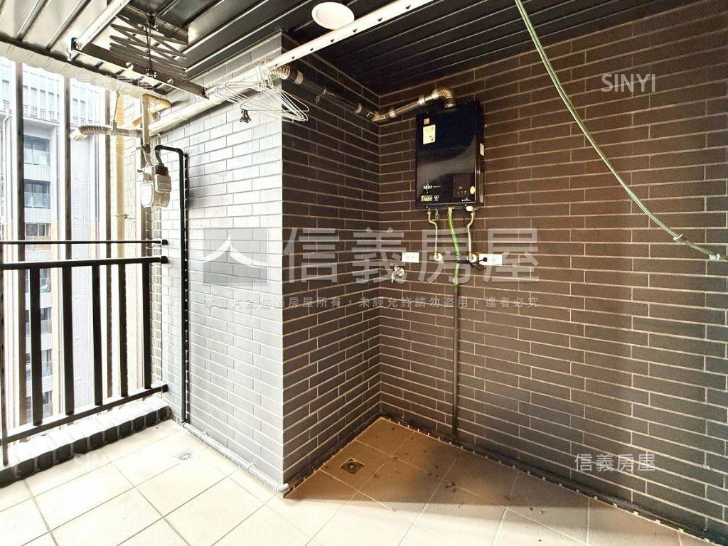 國賓稀有景觀四房雙車位房屋室內格局與周邊環境